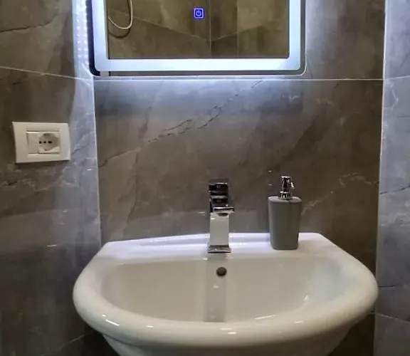 Apartment Center
